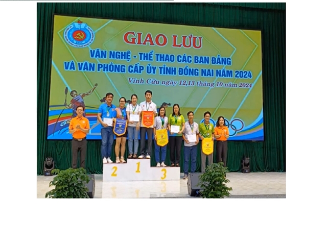 Giao lưu văn hóa - thể thao nhân kỷ niệm 94 năm Ngày truyền thống các ban Đảng và Văn phòng cấp ủy 